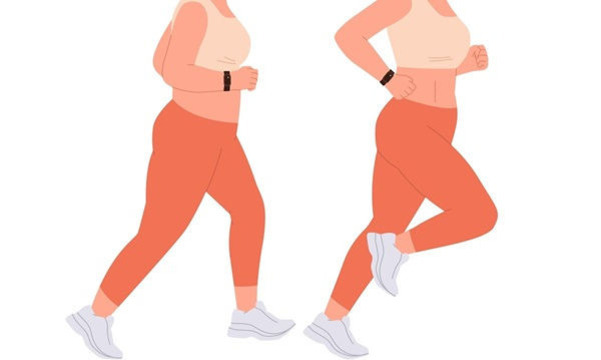 운동복을 입은 두 명의 여성이 걷기와 달리기를 하는 모습의 일러스트. 한 명은 체격이 통통하고 다른 한 명은 마른 체형이다.